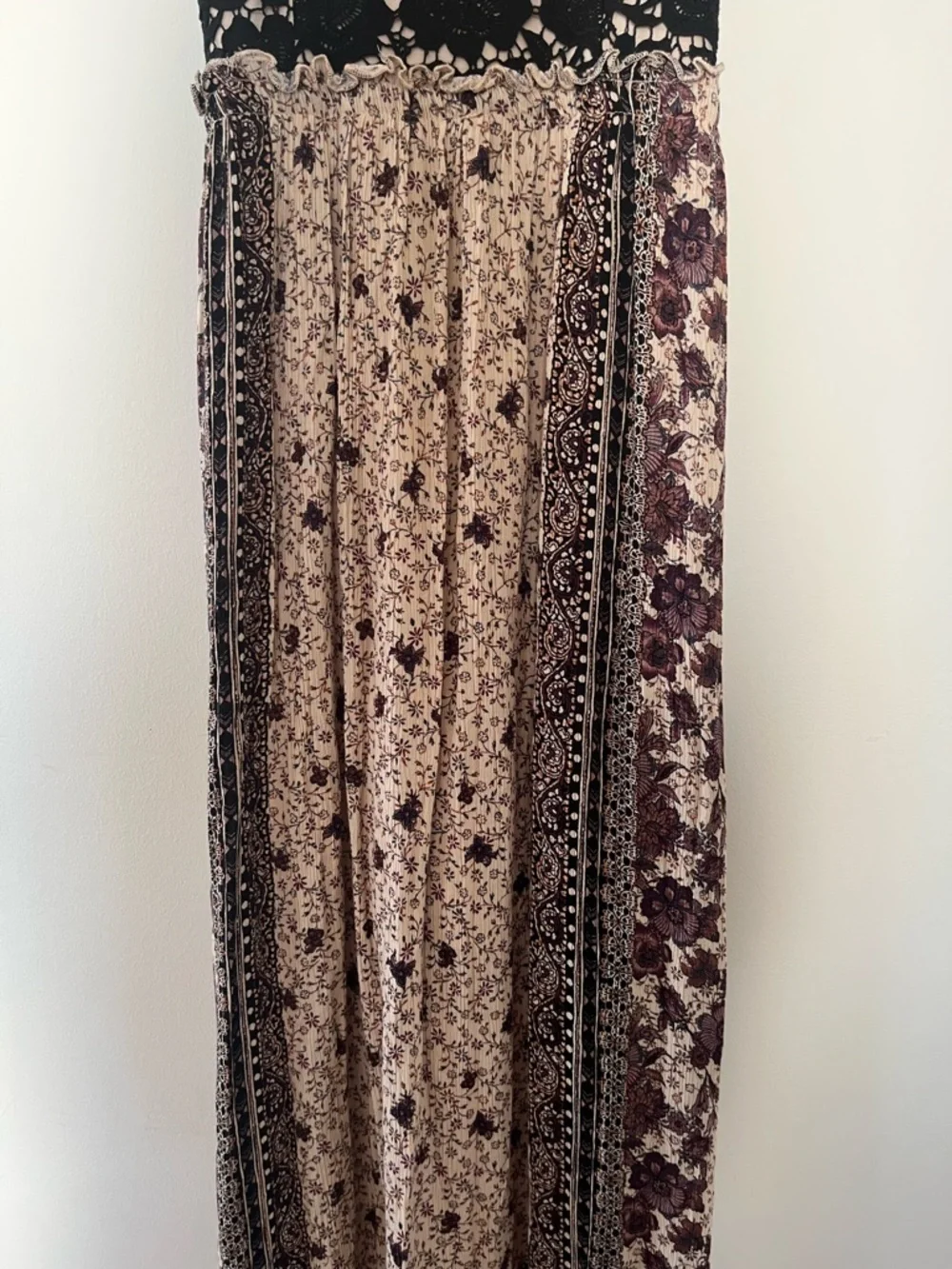 Boho Maxi Crochet Knit Dress Womens Medium Black Cream Floral Beach Festival - Picture 3 of 9